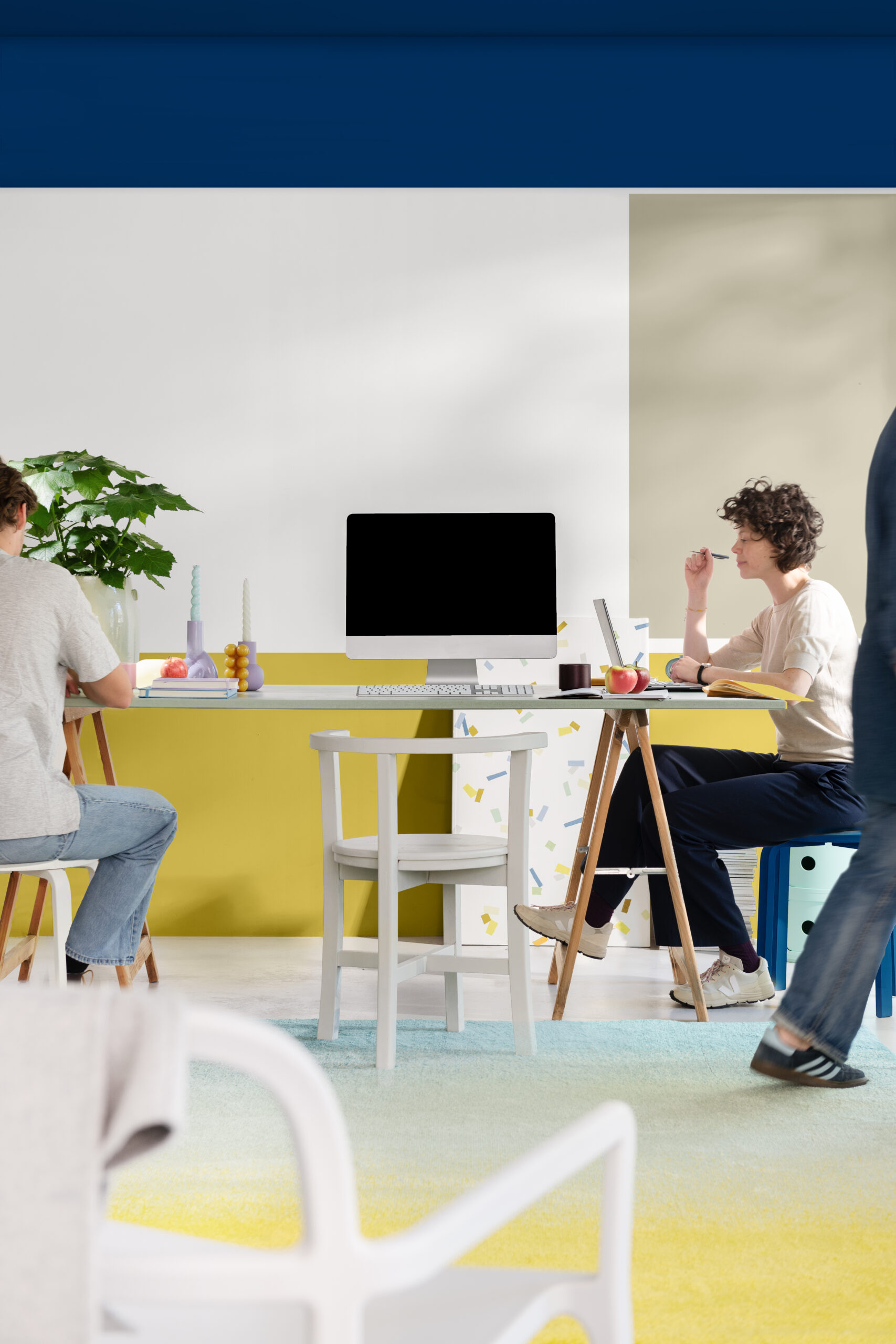 FREE COLOUR STORY - Office