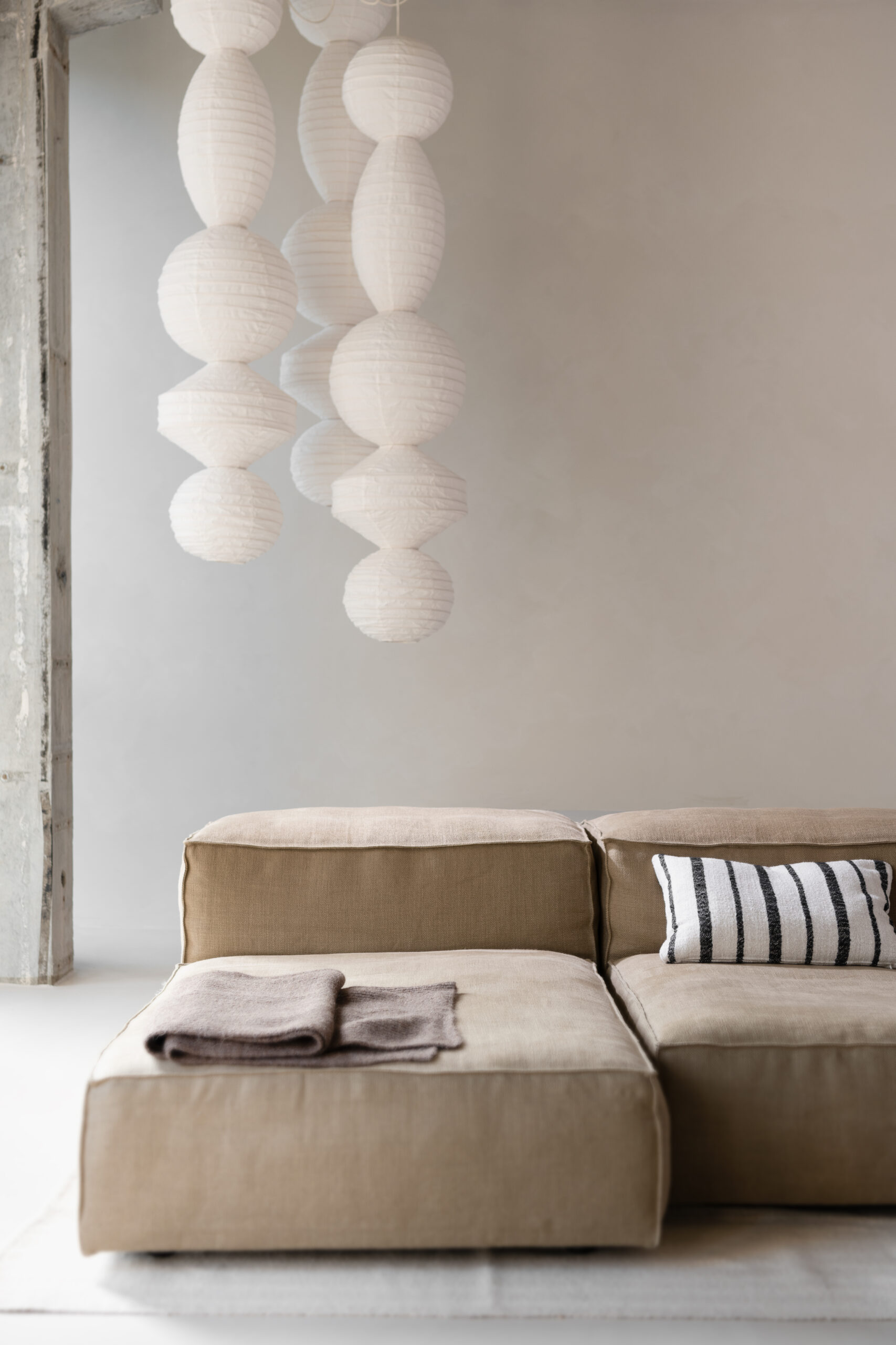 SLOW COLOURS - Living Room