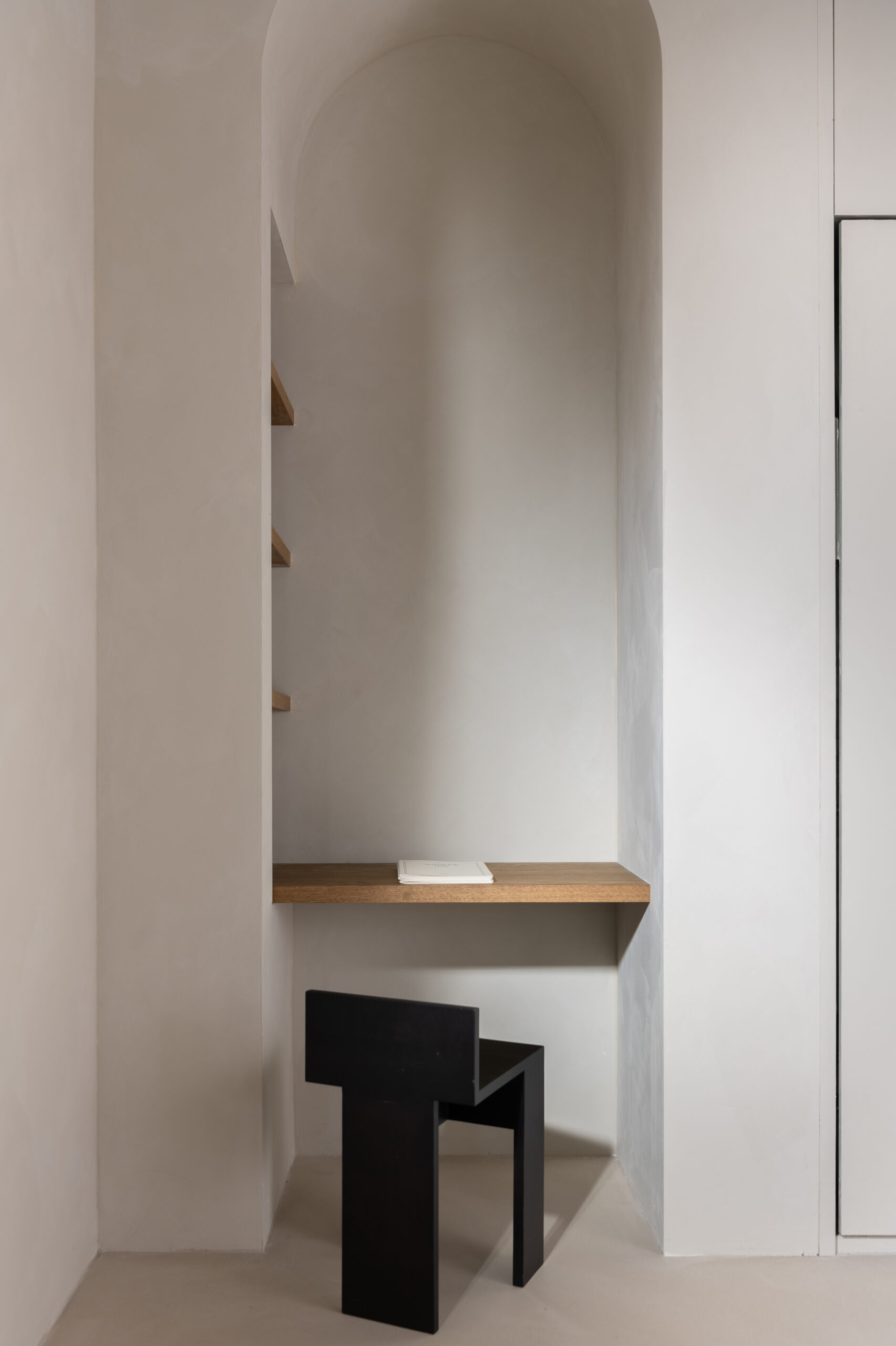 SLOW COLOURS - Office